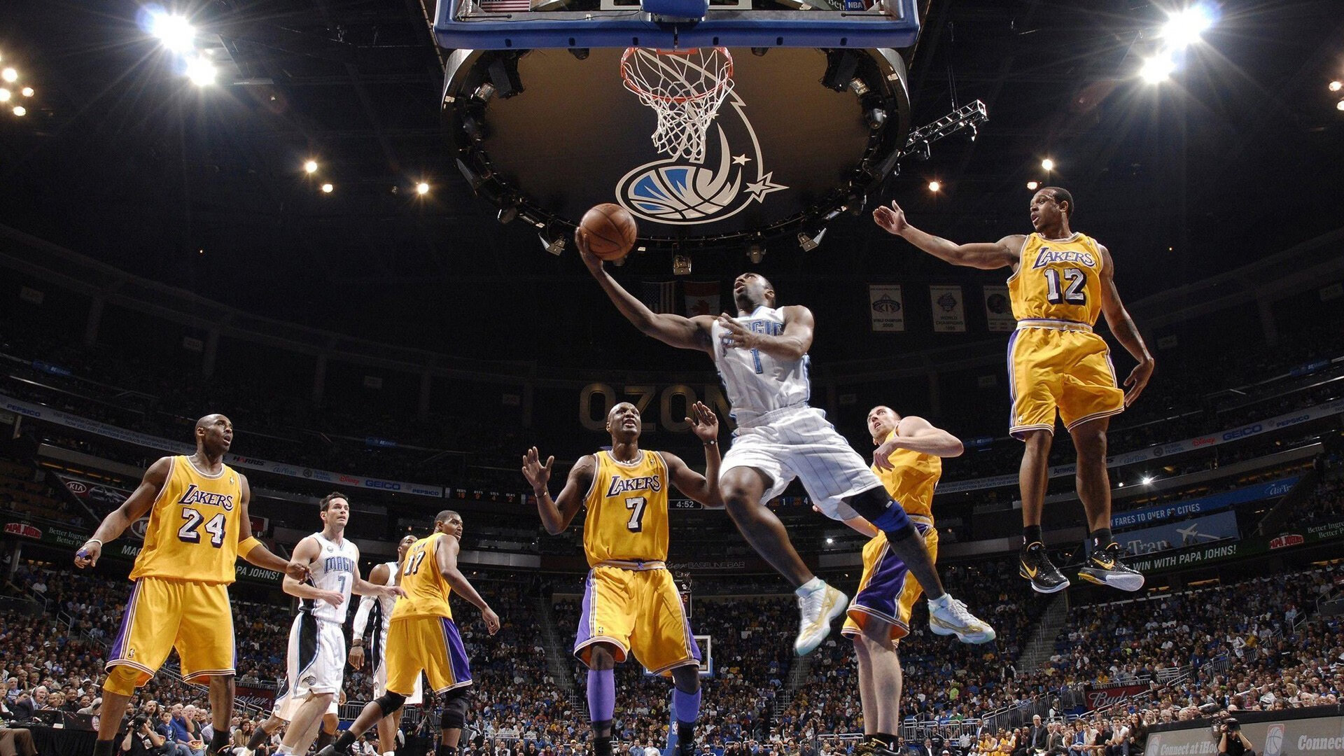 凯里·欧文新书畅销，谈NBA生活与信仰冲突，凯里欧文生活照