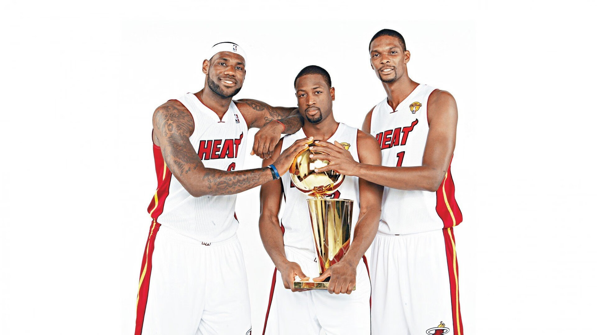 勇士前锋带伤坚持训练展现球队铁血精神,前勇士队球员名单