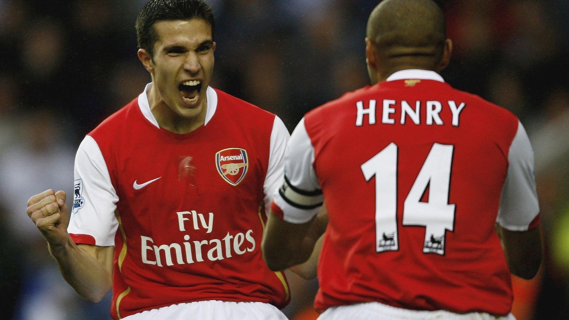 《一线战队转会费飙升：市场火爆》，一线俱乐部什么意思